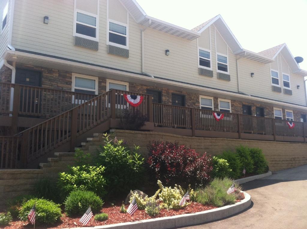 Price Pointe Inn Waukesha Exteriör bild