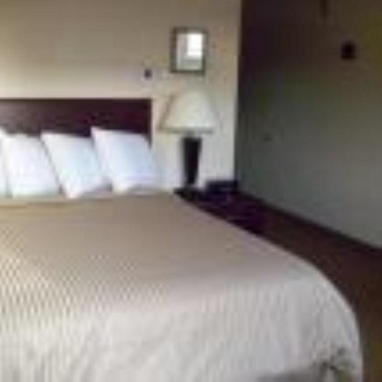 Price Pointe Inn Waukesha Exteriör bild