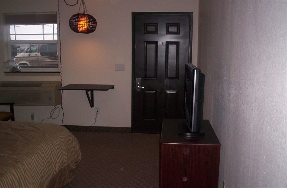 Price Pointe Inn Waukesha Exteriör bild