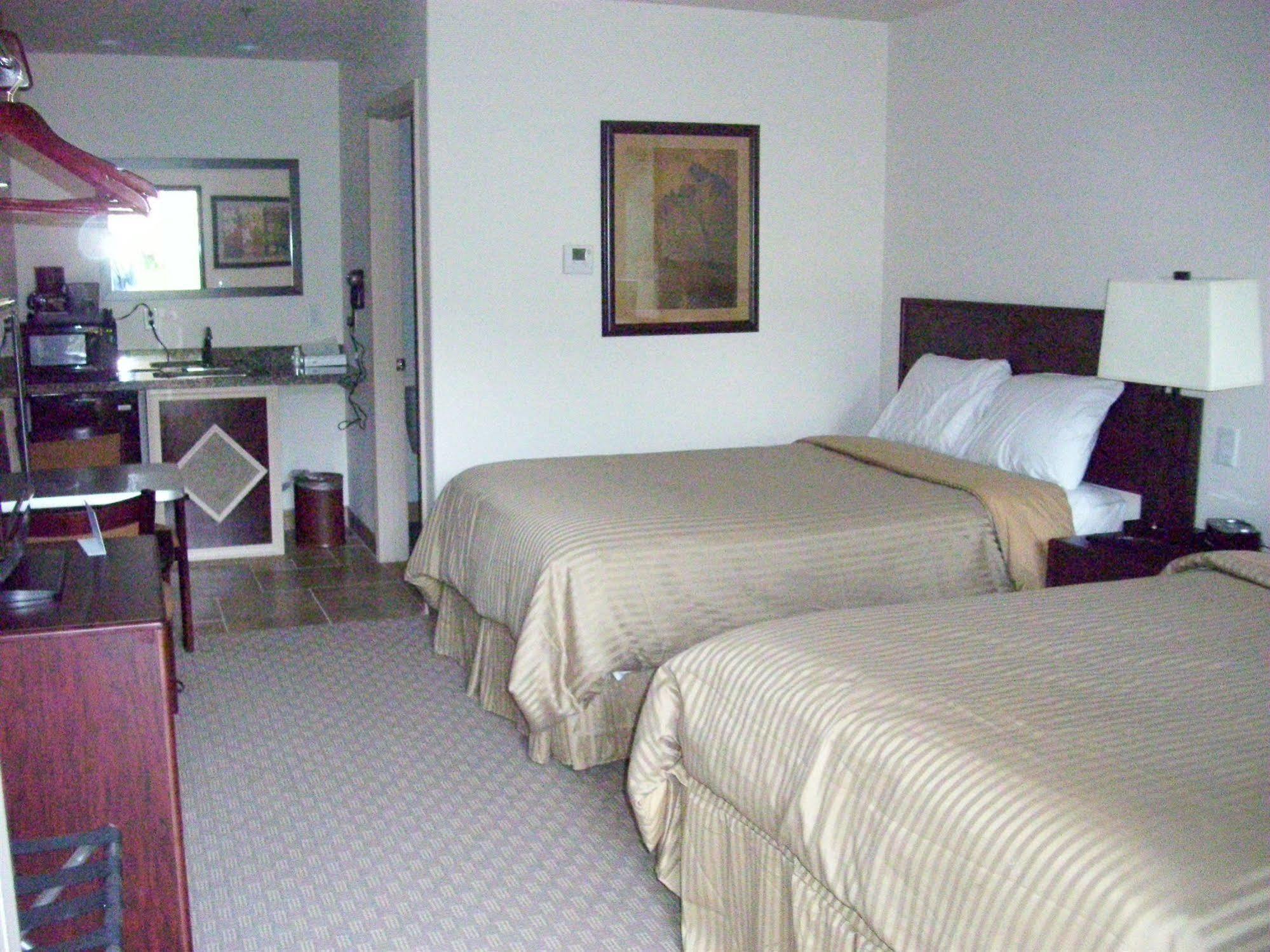 Price Pointe Inn Waukesha Exteriör bild