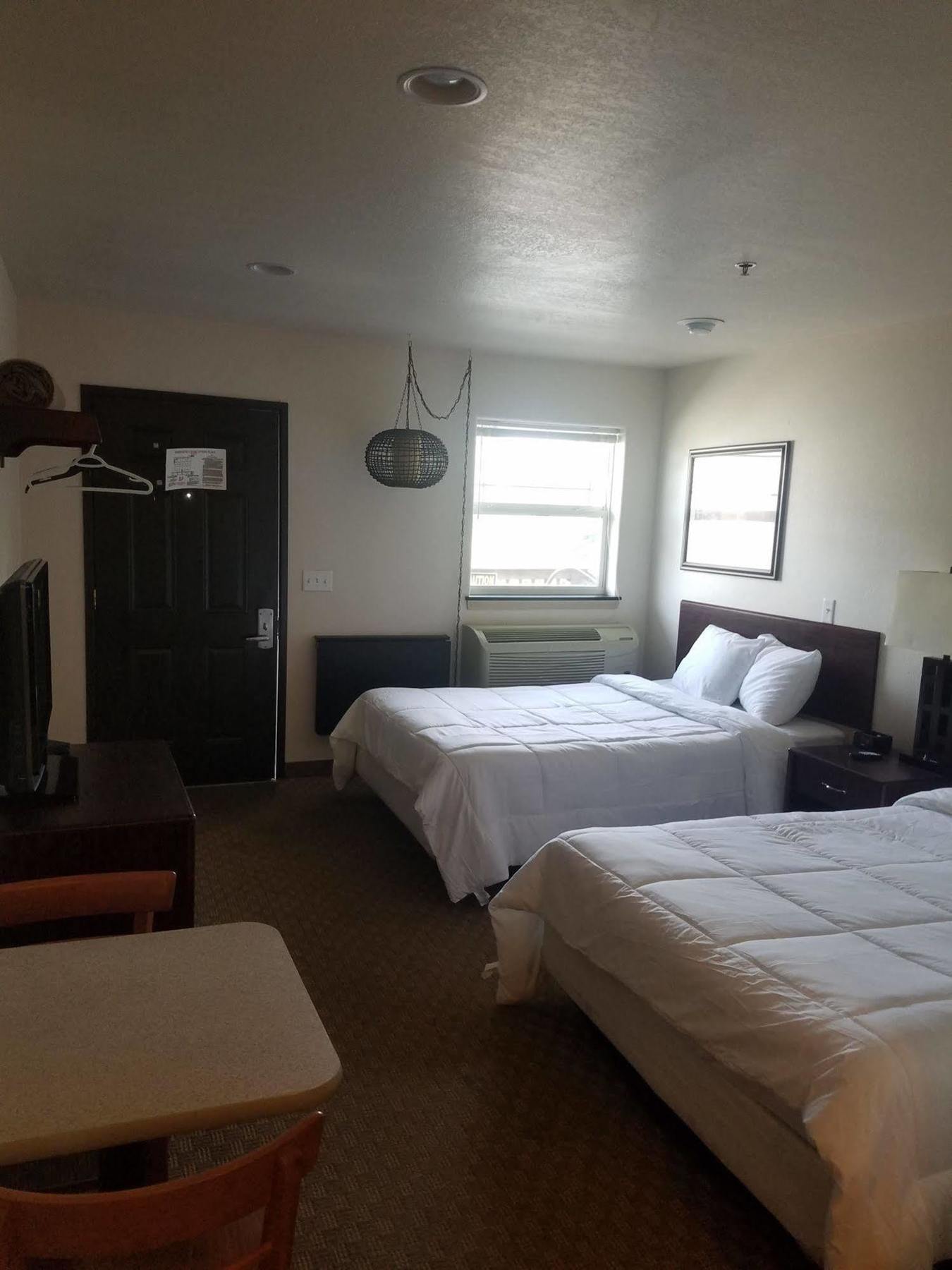 Price Pointe Inn Waukesha Exteriör bild