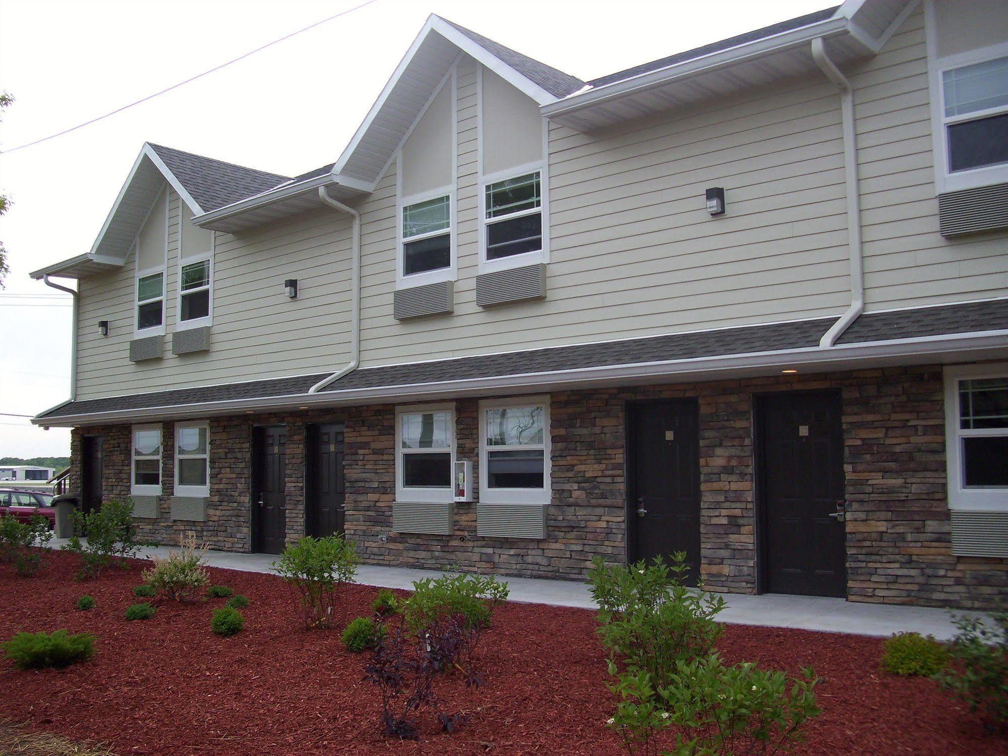 Price Pointe Inn Waukesha Exteriör bild